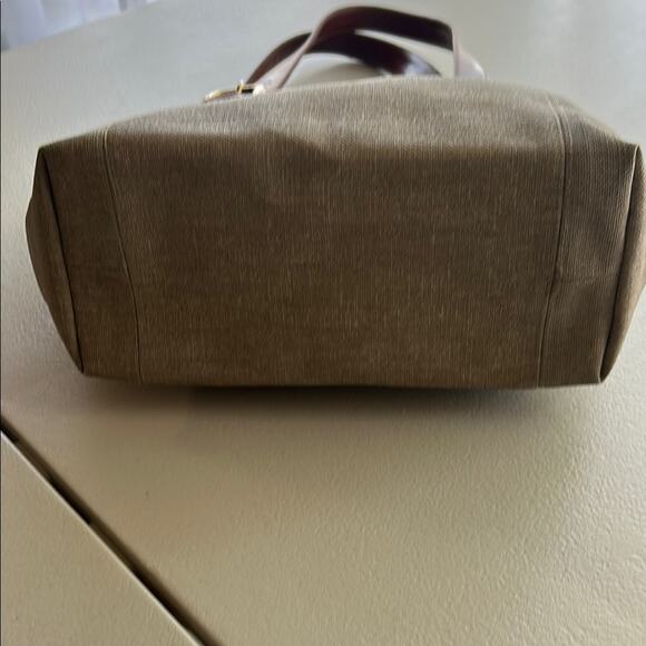 Elegant Brown and Tan Tote with Structured Design - Picture 6 of 11